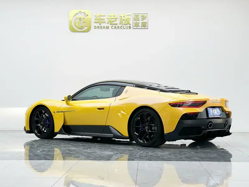 2023 Maserati MC20 с пробегом 16 700 км