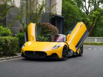 2021 Maserati MC20 с пробегом 16 700 км