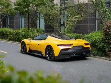 2021 Maserati MC20 с пробегом 16 700 км