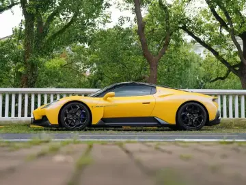 2021 Maserati MC20 с пробегом 16 700 км