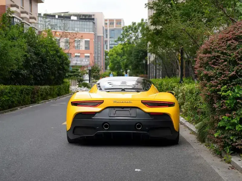 2021 Maserati MC20 с пробегом 16 700 км
