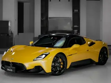 2021 Maserati MC20 с пробегом 12 000 км