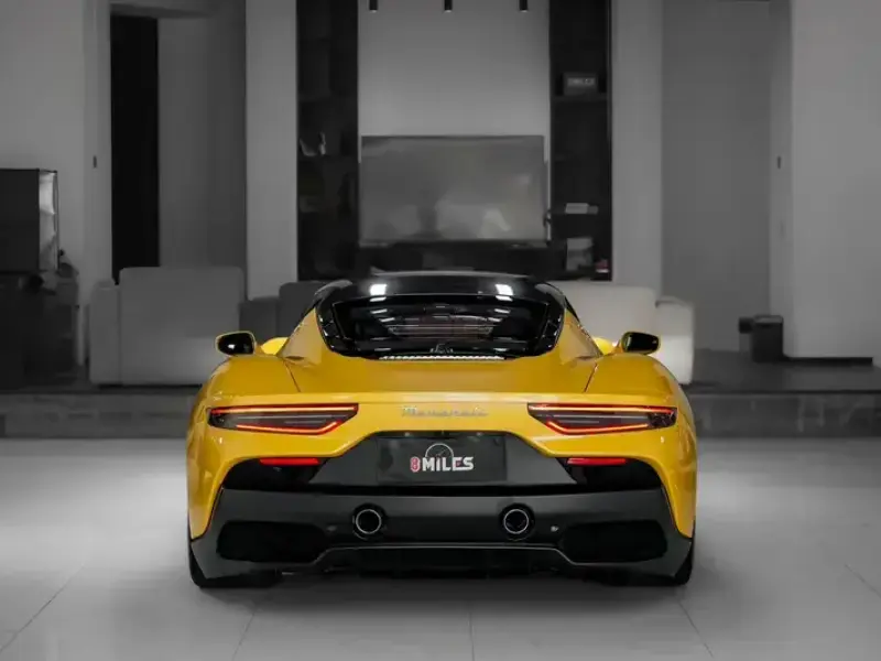 2021 Maserati MC20 с пробегом 12 000 км