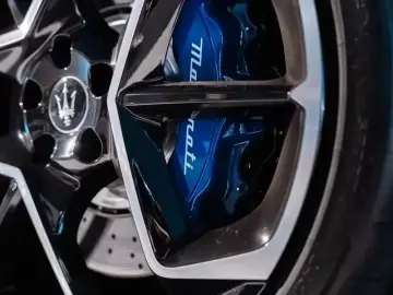 2021 Maserati MC20 с пробегом 11 800 км