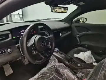 2021 Maserati MC20 с пробегом 13 000 км