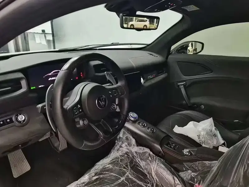 2021 Maserati MC20 с пробегом 13 000 км