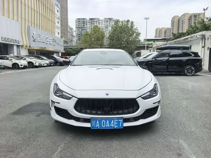 2021 Maserati Ghibli с пробегом 62 000 км