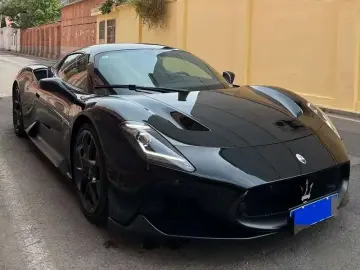 2021 Maserati MC20 с пробегом 2 300 км