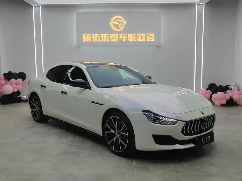 2021 Maserati Ghibli с пробегом 75 000 км