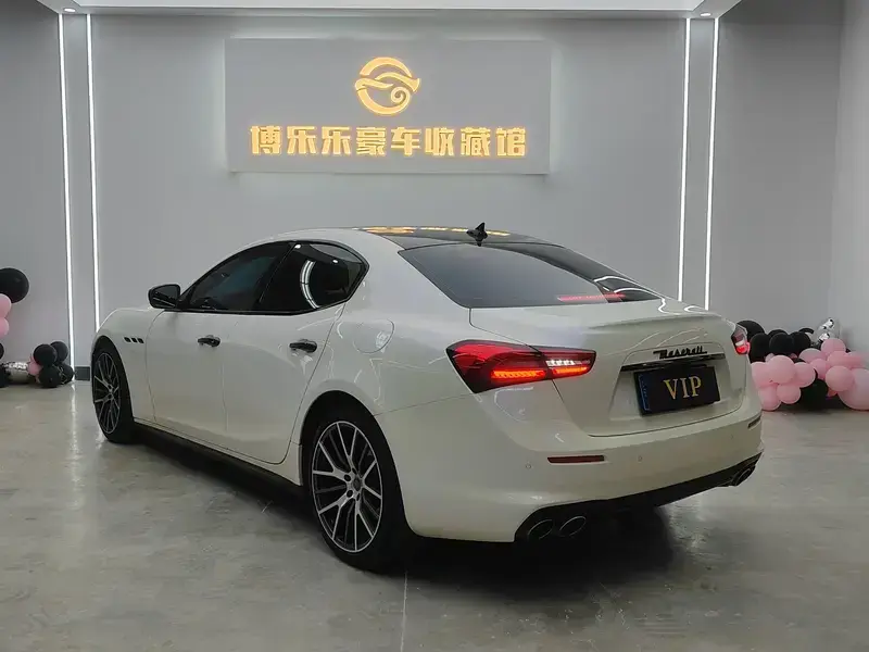 2021 Maserati Ghibli с пробегом 75 000 км
