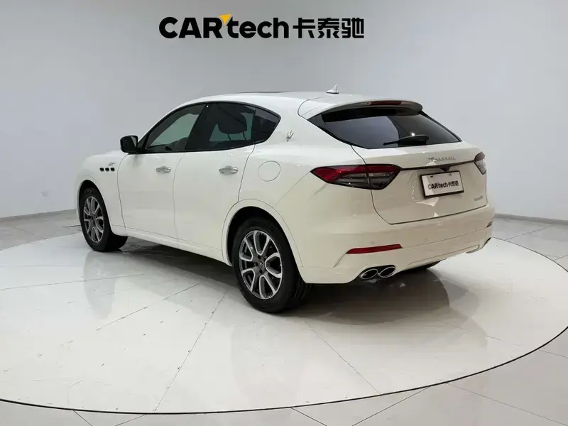 2022 Maserati Levante с пробегом 55 000 км