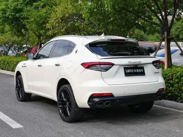 2022 Maserati Levante с пробегом 38 000 км