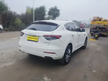 2022 Maserati Levante с пробегом 42 400 км