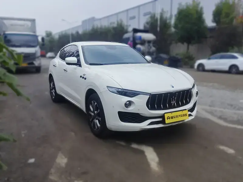 2022 Maserati Levante с пробегом 42 400 км