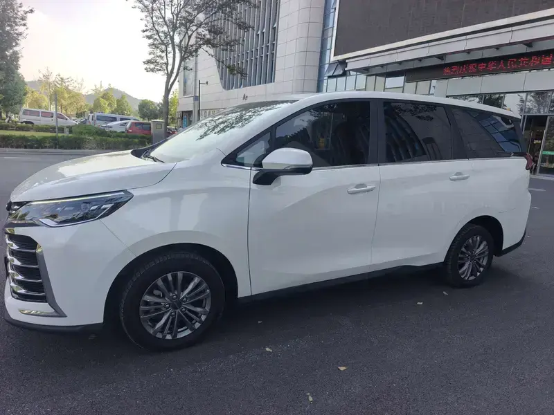 2022 Maxus G50 с пробегом 35 000 км