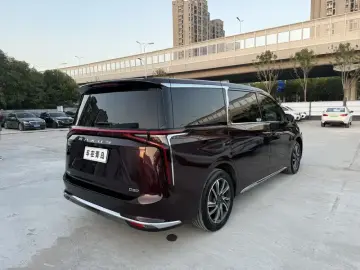 2022 Maxus G90 с пробегом 58 000 км