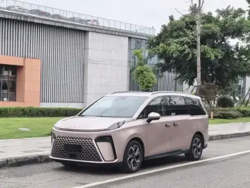 Maxus G70