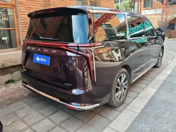 2022 Maxus G90 с пробегом 7 000 км