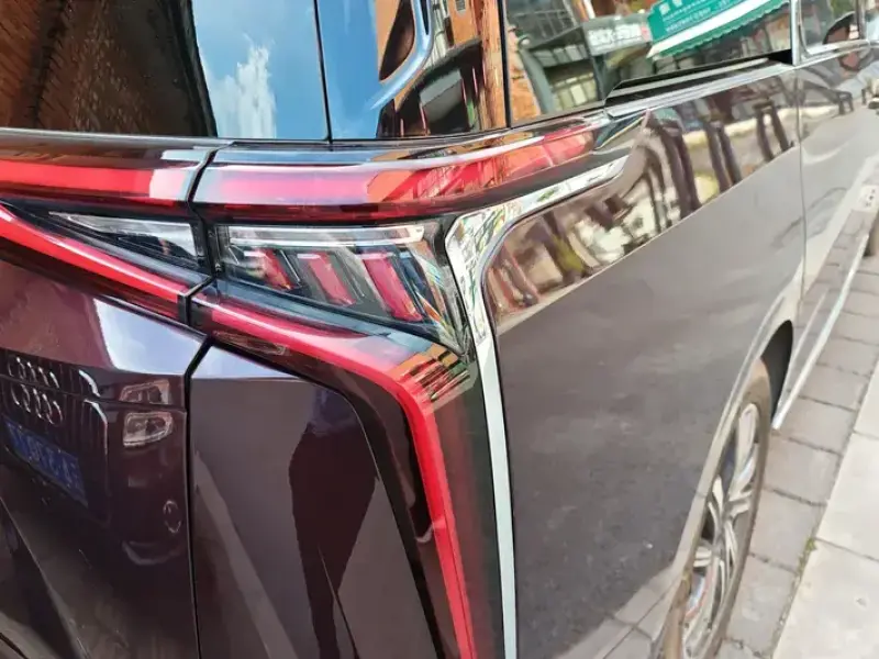 2022 Maxus G90 с пробегом 7 000 км