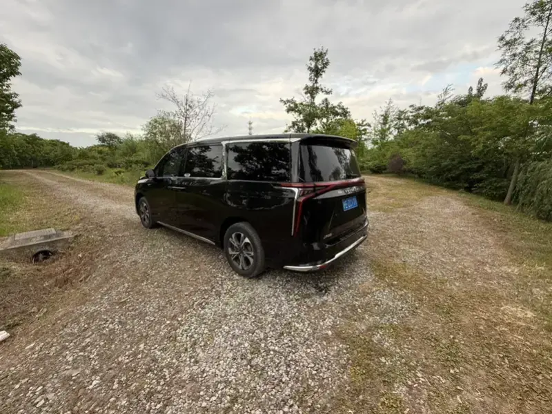 2022 Maxus G90 с пробегом 30 000 км