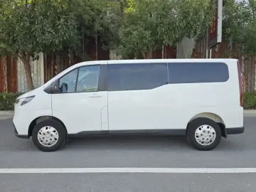2023 Maxus V70 с пробегом 40 000 км