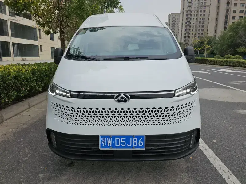 2023 Maxus V70 с пробегом 8 000 км