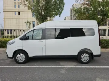 2023 Maxus V70 с пробегом 8 000 км