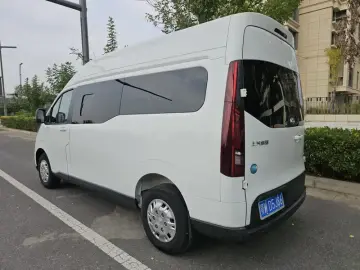 2023 Maxus V70 с пробегом 8 000 км