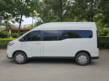 2023 Maxus V70 с пробегом 13 000 км