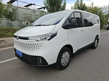Maxus V70