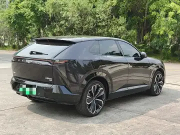 2025 Mazda EZ-60 с пробегом 17 000 км