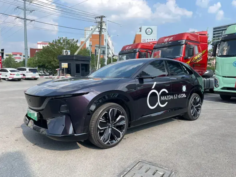 2025 Mazda EZ-60 с пробегом 3 800 км
