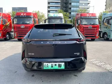 2025 Mazda EZ-60 с пробегом 3 800 км