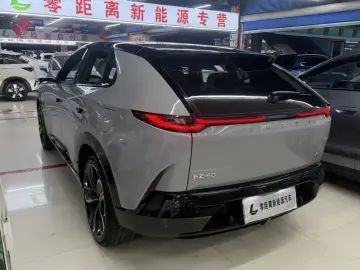 2025 Mazda EZ-60 с пробегом 20 000 км
