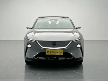 2025 Mazda EZ-60 с пробегом 800 км