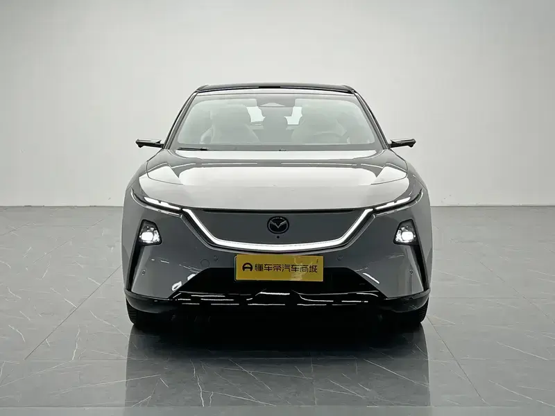 2025 Mazda EZ-60 с пробегом 800 км