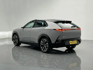 2025 Mazda EZ-60 с пробегом 800 км