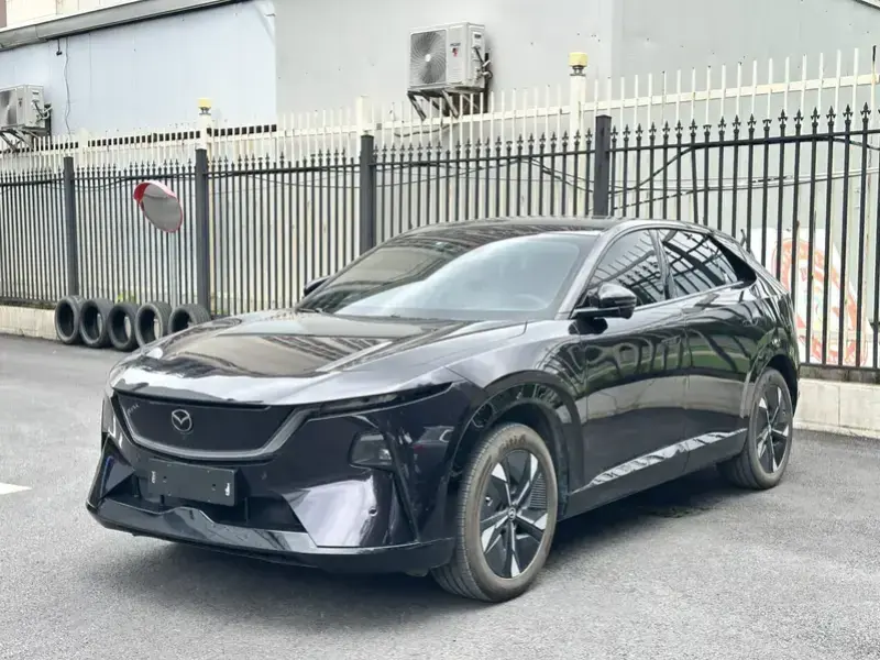 2025 Mazda EZ-60 с пробегом 7 000 км