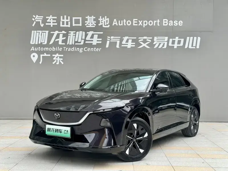 2025 Mazda EZ-60 с пробегом 45 000 км