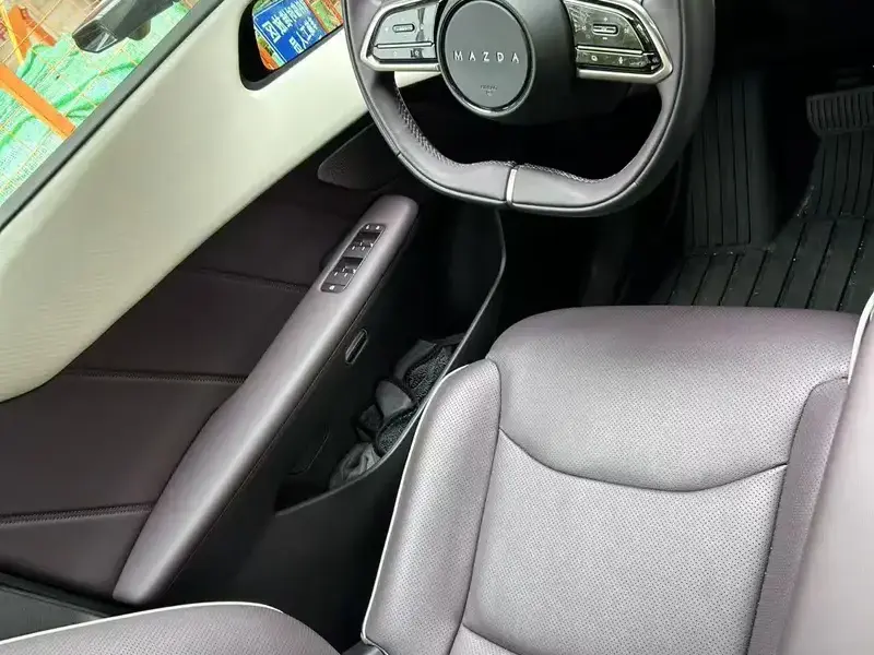 2025 Mazda EZ-60 с пробегом 6 000 км