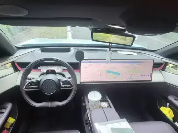 2025 Mazda EZ-60 с пробегом 12 400 км