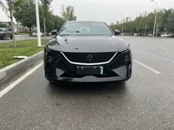 2025 Mazda EZ-60 с пробегом 11 500 км