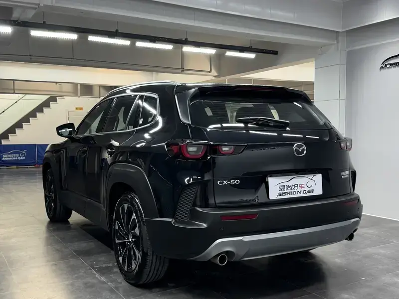2023 Mazda CX-50 с пробегом 13 600 км