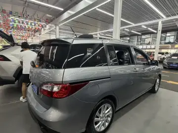 2011 Mazda 5 с пробегом 106 800 км