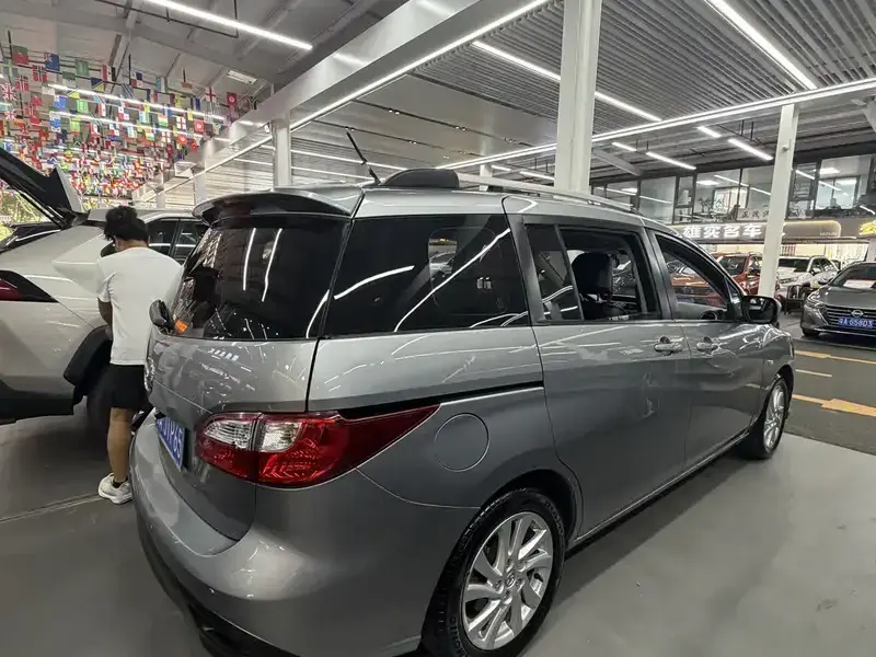 2011 Mazda 5 с пробегом 106 800 км