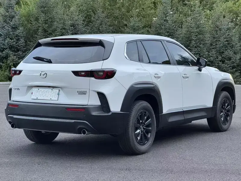 2023 Mazda CX-50 с пробегом 26 000 км