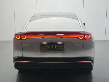 2024 Mazda EZ-6 с пробегом 9 000 км