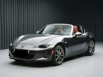2023 Mazda MX-5 с пробегом 11 000 км