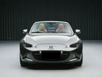 2023 Mazda MX-5 с пробегом 11 000 км