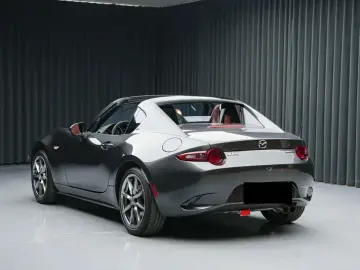 2023 Mazda MX-5 с пробегом 11 000 км